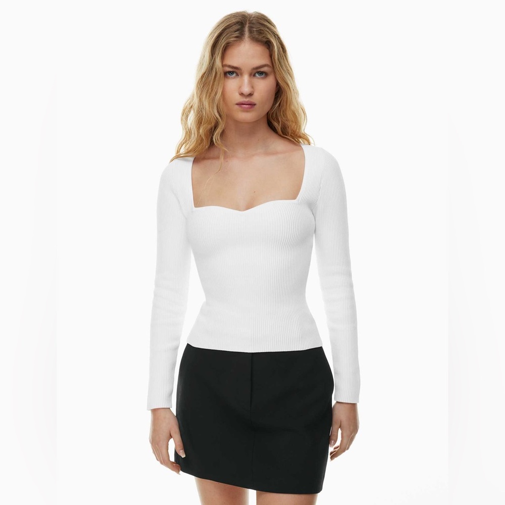 BABATON | Sculpt Knit Longsleeve White Ribbed Sweetheart Neck Top